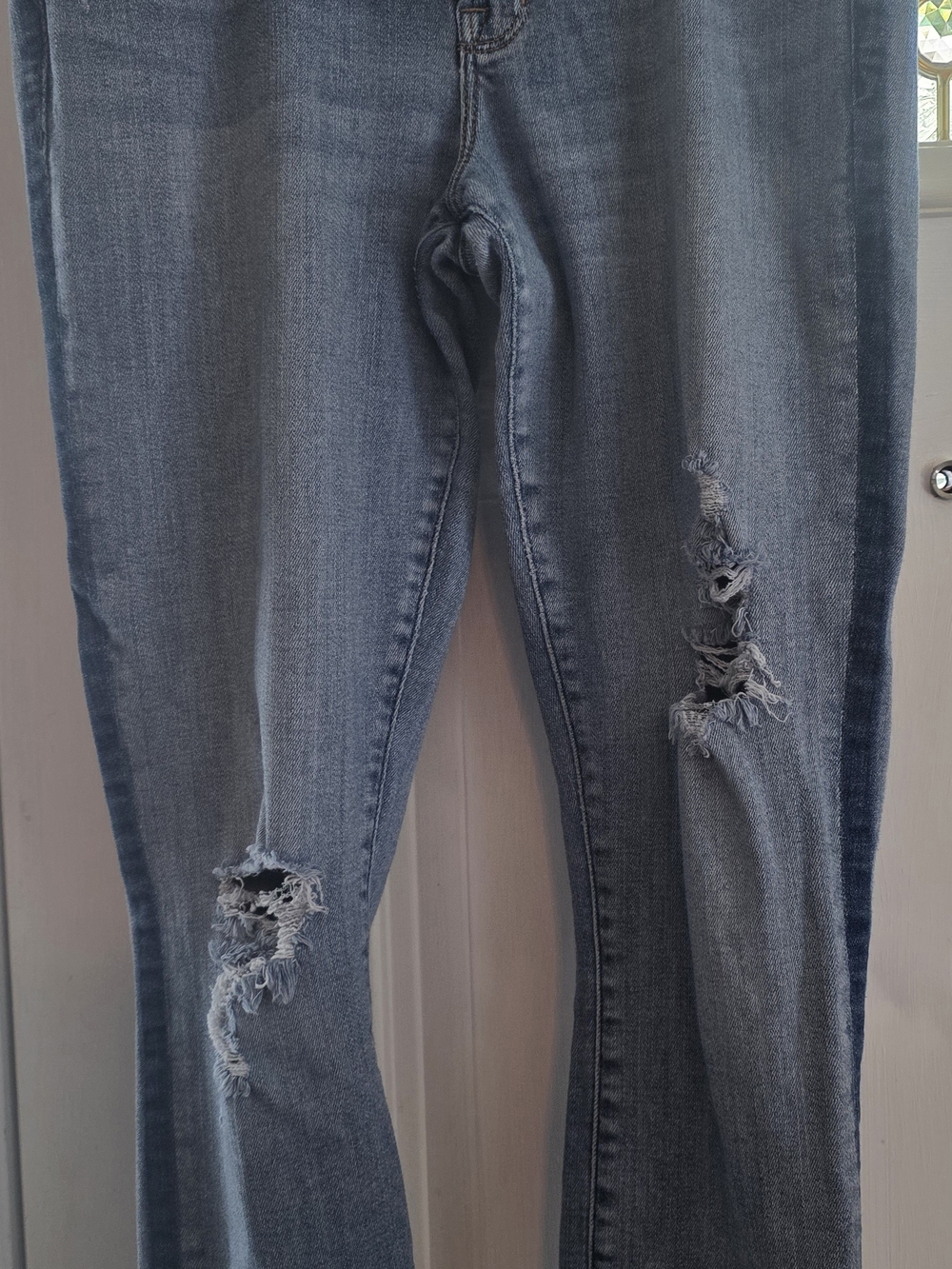 Abercrombie & Fitch Women's Skinny Jeans - Faded Blue with Rips